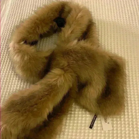 Scarf - Picture 2 of 5